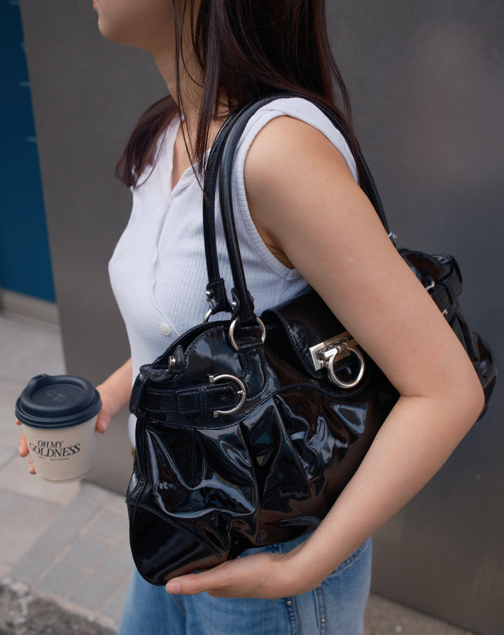 Ferragamo Patent Leather Hobo Bag 🖤✨｜Full Set × City Bag Style × Everyday Capacity