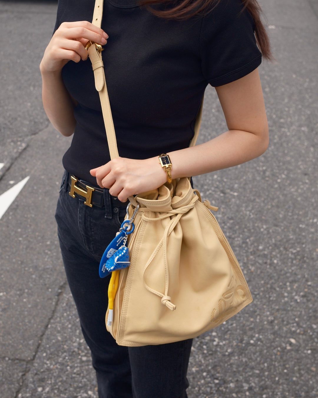 LOEWE Cream Nappa Drawstring Pouch Bag 💛｜Soft Nappa Leather × Corner Logo Detail × Lightweight Styling