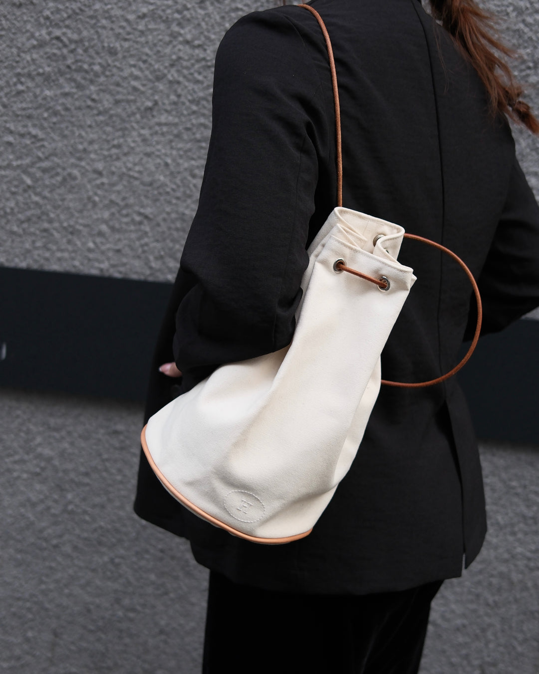 Hermès Small Bucket Bag 🤍✨｜Minimal Canvas Design・Lightweight Carry・Everyday Essential