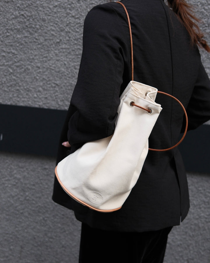 Hermès Small Bucket Bag 🤍✨｜Minimal Canvas Design・Lightweight Carry・Everyday Essential