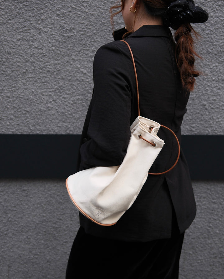 Hermès Small Bucket Bag 🤍✨｜Minimal Canvas Design・Lightweight Carry・Everyday Essential