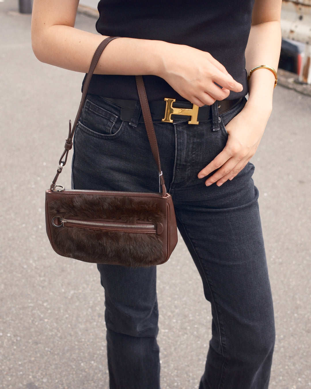 Ferragamo Hot Chocolate Rabbit Fur Baguette Shoulder Bag 🤎｜Soft Fur Texture × Leather Trim × Phone-Friendly Size