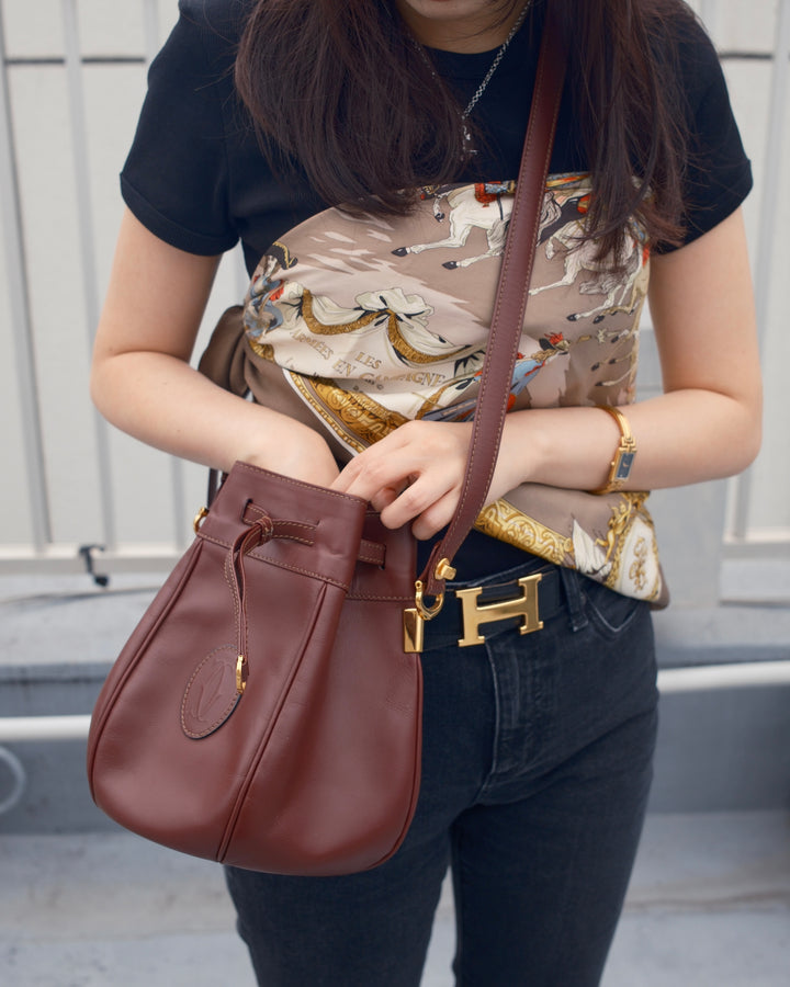 Cartier Must Line Bordeaux Drawstring Shoulder Bag 🍷｜Rich Bordeaux Leather × Iconic Must Line × Vintage Drawstring Design✨