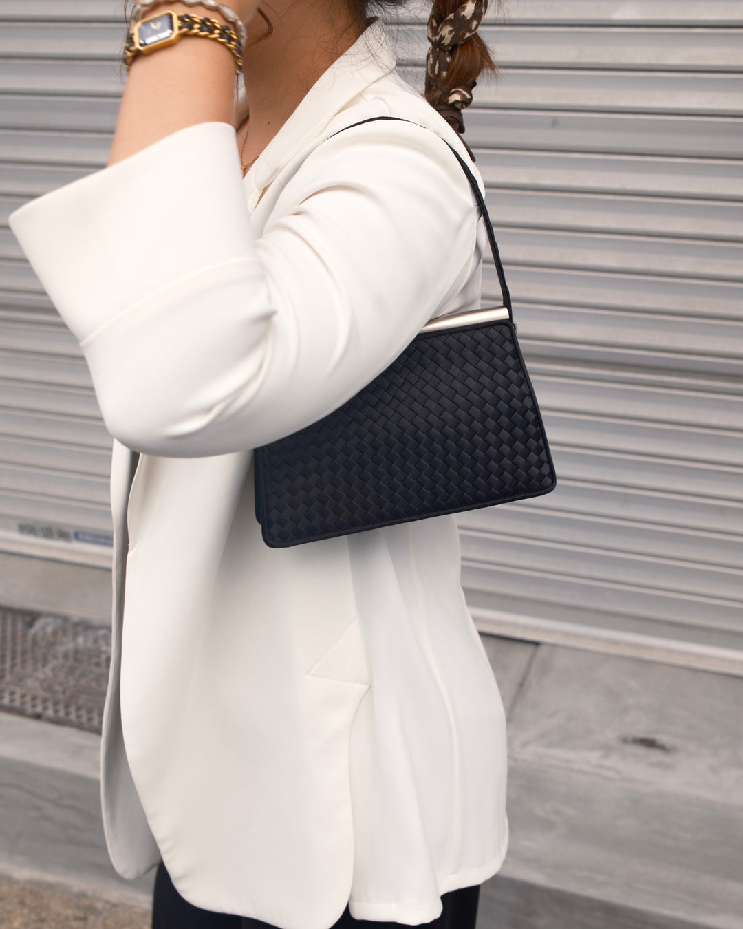 Bottega Veneta Intrecciato Satin Shoulder Bag 🖤🩶｜Satin Weave × Black & Silver × Sleek Silhouette
