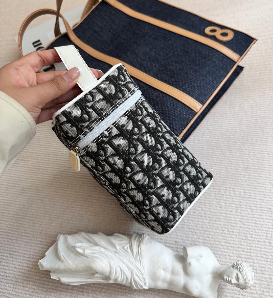 DIOR No.2 Monogram Vanity Bag（Black & White）｜Compact Charm × Iconic Monogram 🖤🤍