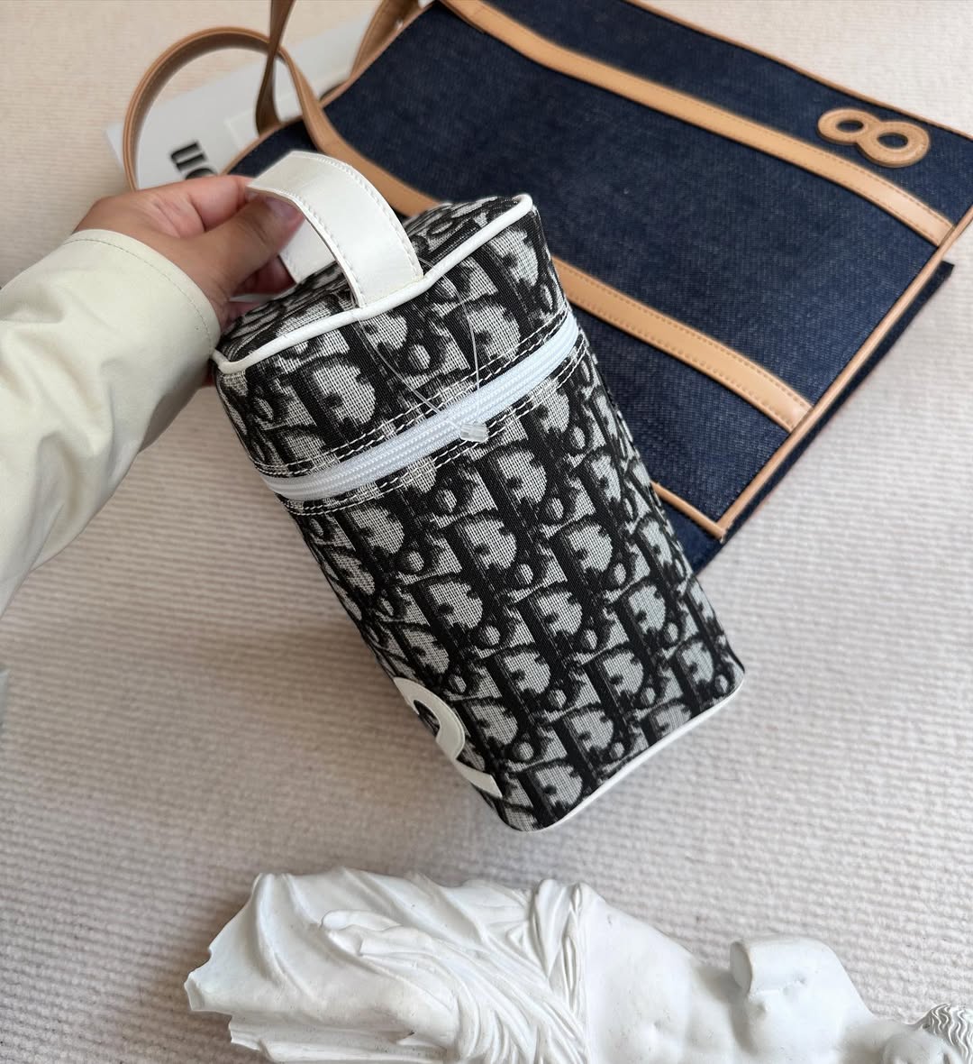 DIOR No.2 Monogram Vanity Bag（Black & White）｜Compact Charm × Iconic Monogram 🖤🤍