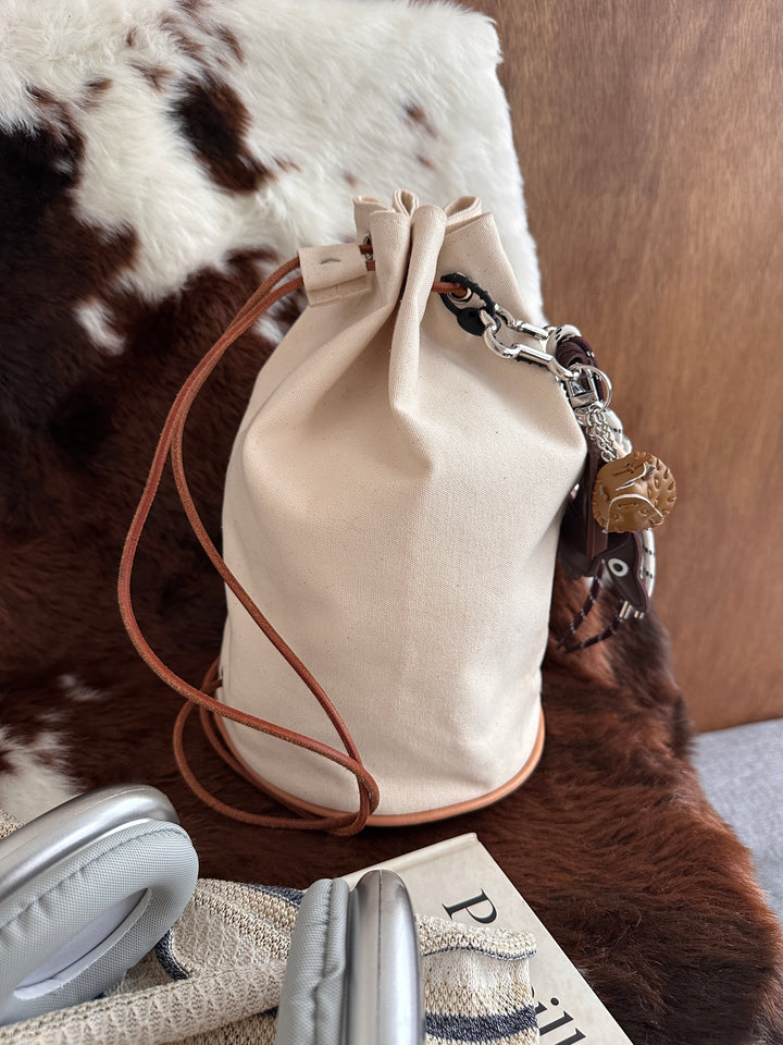 Hermès Small Bucket Bag 🤍✨｜Minimal Canvas Design・Lightweight Carry・Everyday Essential