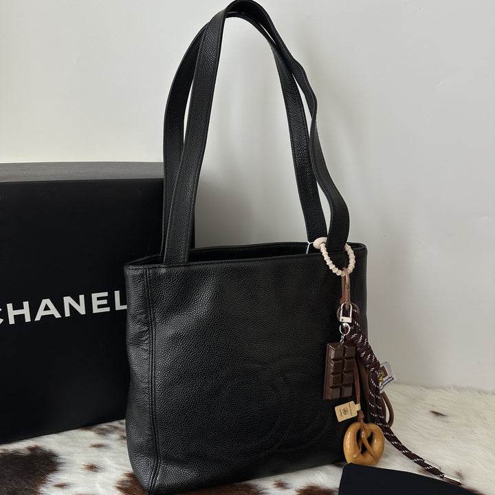 Chanel Grained Leather Shoulder Bag 🖤 (Small Size)