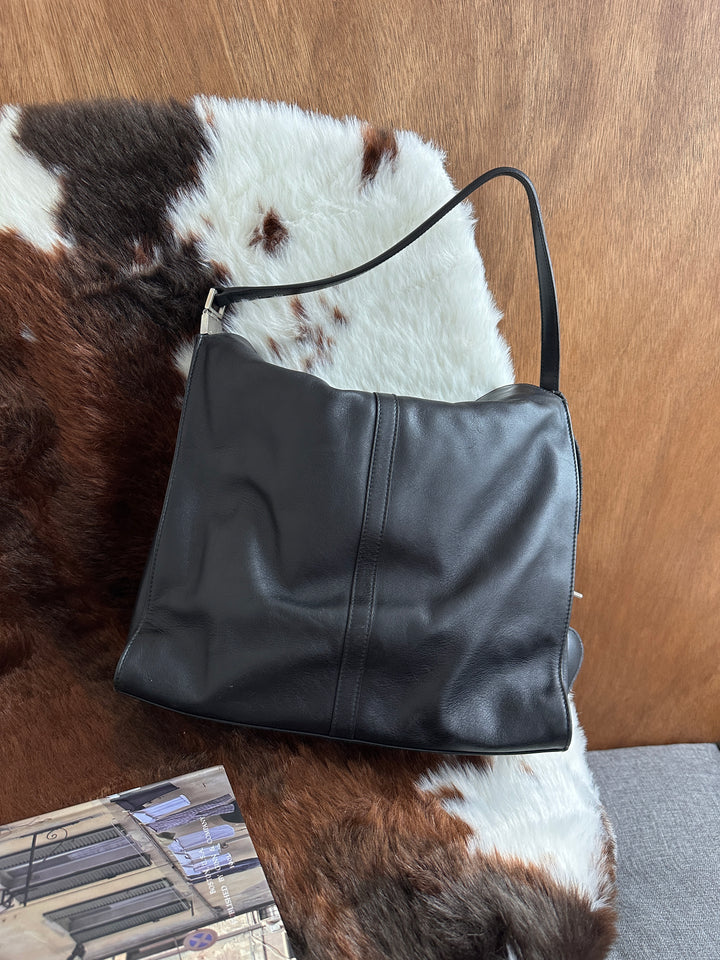 Gucci Jackie Double Flap Leather Hobo Bag 🖤｜Signature Piston Lock・Double Flap Design・Minimalist Classic