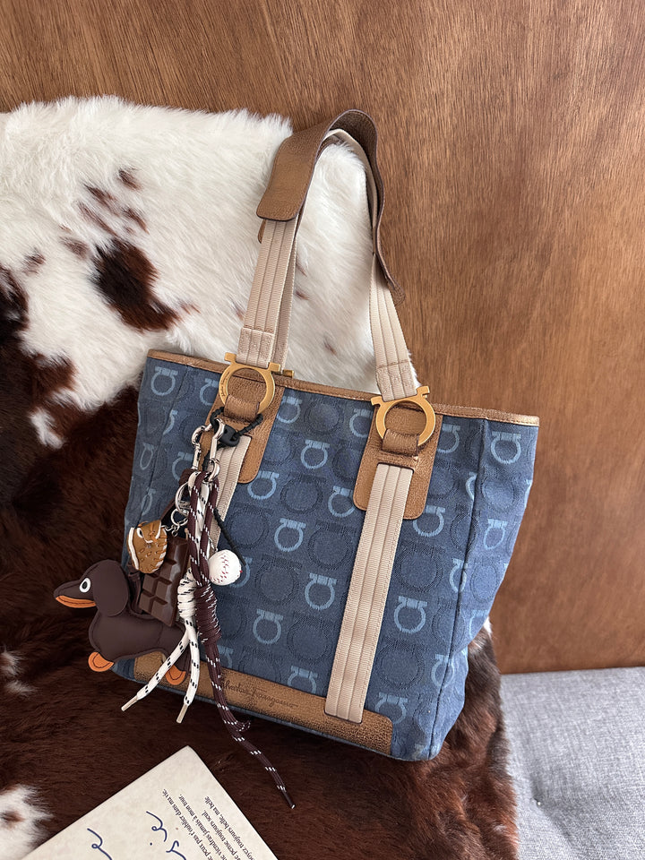 Ferragamo Monogram Small Tote Bag ✨🤎💙｜Signature Gancini Pattern・Lightweight Canvas・Everyday Essential