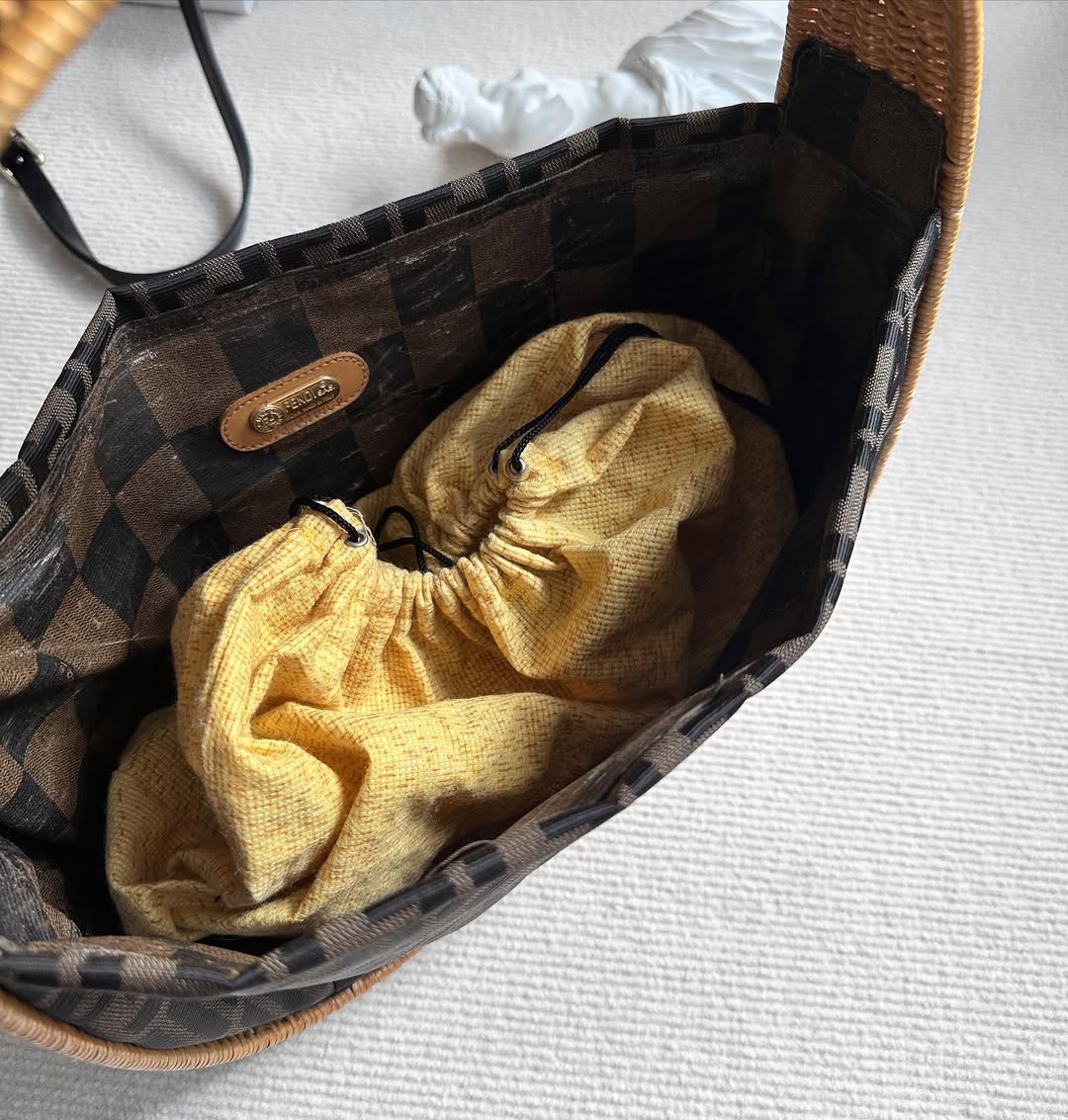 FENDI Vintage Rattan Cradle Bag（Brown Zucca Canvas × Rattan Frame）｜Rare Find × Retro Charm 🌙