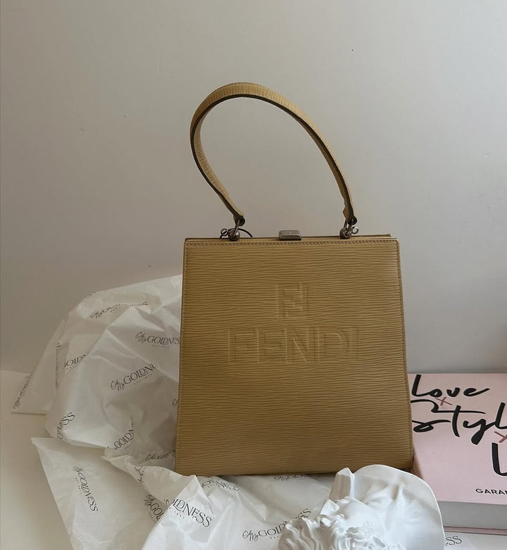 FENDI Kisslock Epi Leather Top Handle Bag（Beige）｜Vintage Charm × Timeless Utility ✨🍨