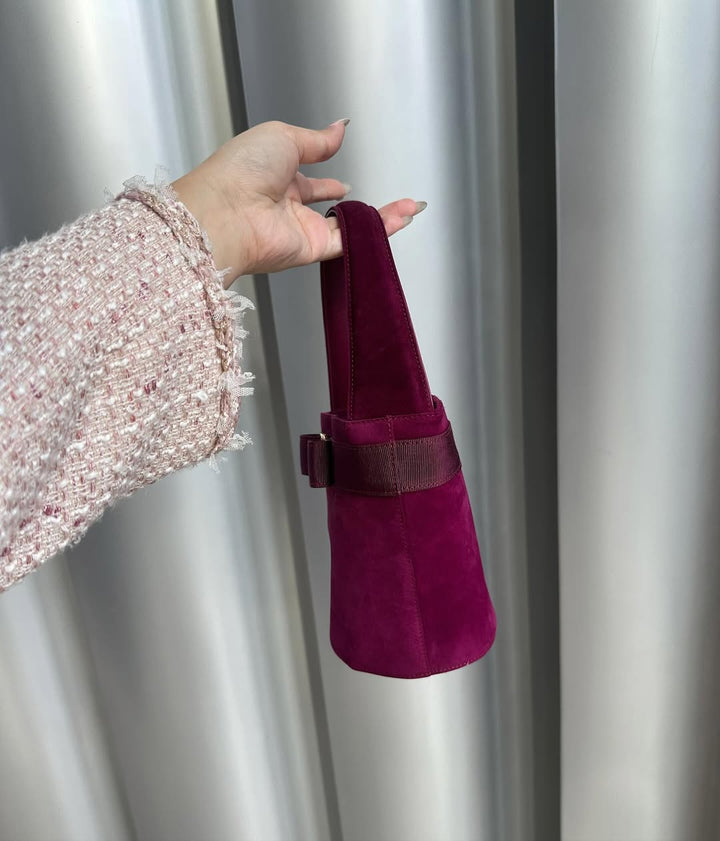 FERRAGAMO Burgundy Suede Bucket Bag｜Elegant Gift-Ready Tote 🎀