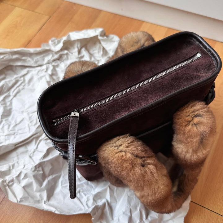 FERRAGAMO Teddy Bear Fur Handle Tote（Brown Suede & Rabbit Fur）｜Playful Warmth × Cozy Luxury 🐻🍂