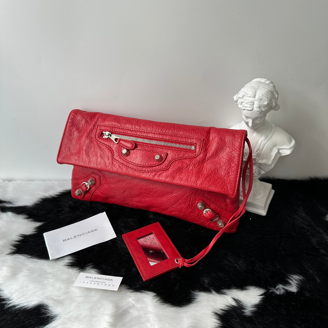 Balenciaga City Clutch Bag ❤️｜Iconic Giant Stud Hardware × Classic Motorcycle Design × Statement Red Leather