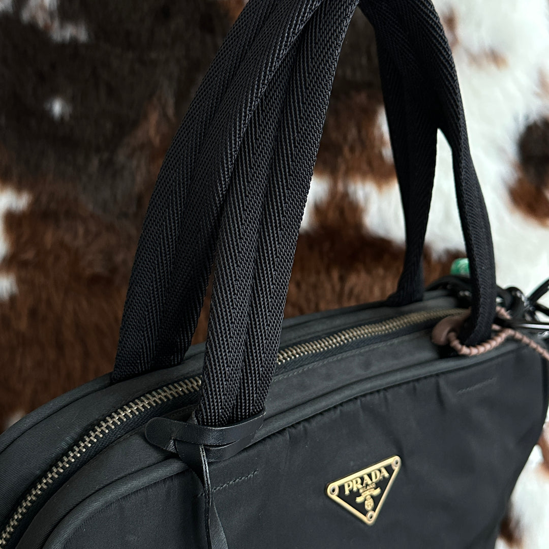 PRADA Nylon Small Tote Bag 🖤｜Black & Gold Details × Lightweight Nylon × Everyday Versatility