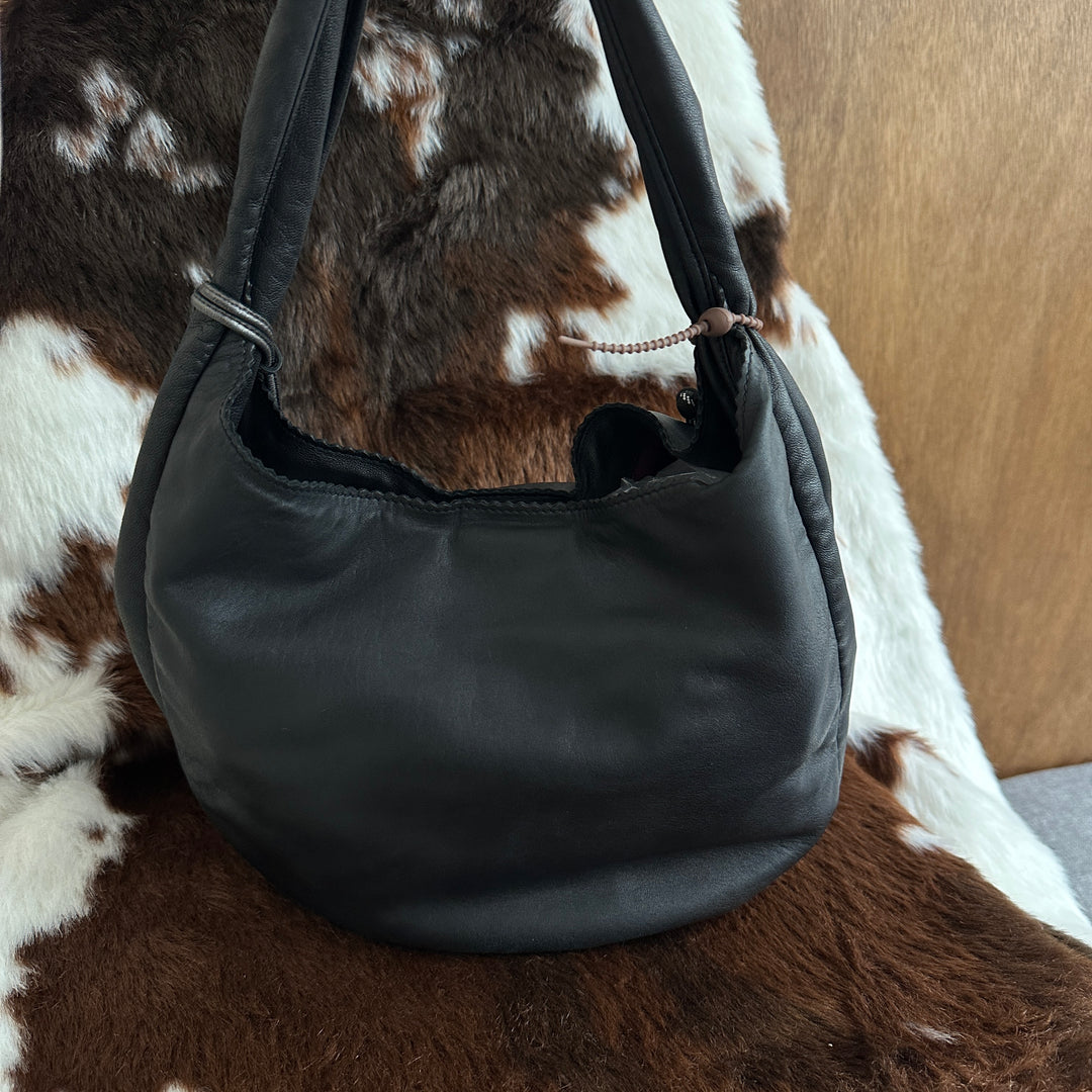 Loewe Lambskin Hobo Bag 🖤｜Soft Lambskin Leather × Relaxed Silhouette × Effortless Everyday
