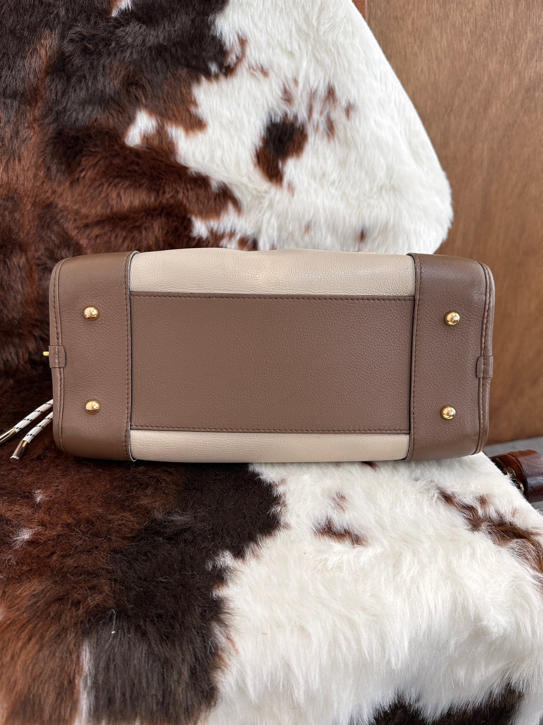 Loewe Amazona 28 Leather Top Handle Bag 🤎｜Tri-Tone Leather・Key Lock Detail・Classic Boston Shape