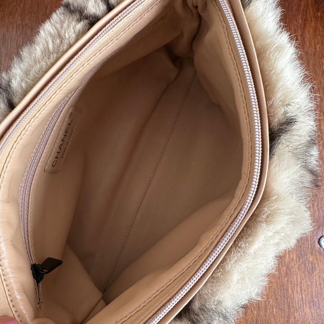 CHANEL Rabbit Fur Quilted Chain Bag 🐰｜Soft Rabbit Fur Texture × Iconic CC Quilting × Versatile Chain Strap