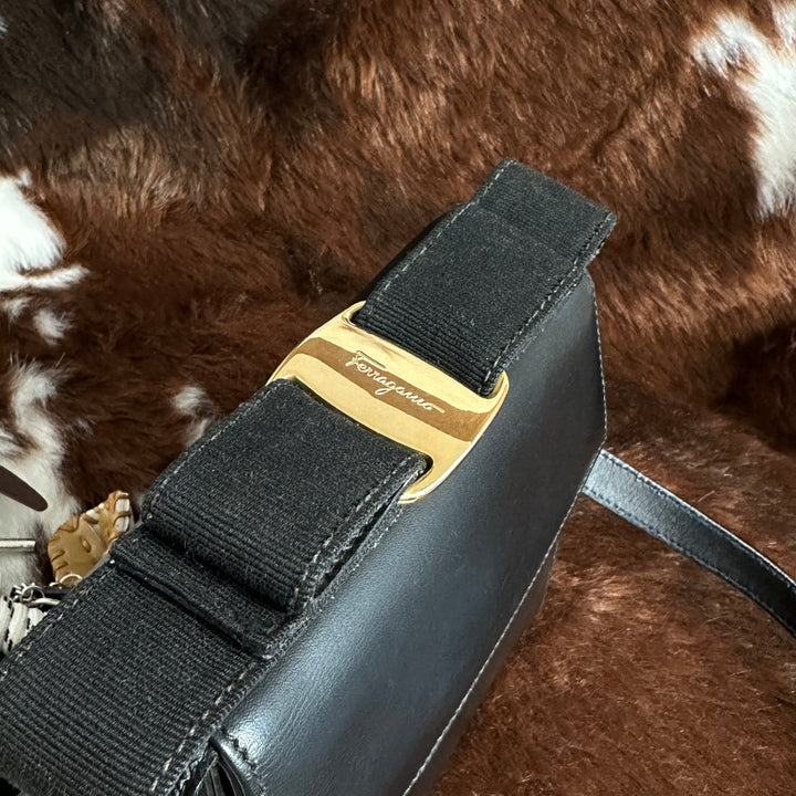 Salvatore Ferragamo Vara Ribbon 2-Way Top Handle Bag 🖤｜Iconic Vara Bow × Elegant Structured Design × Timeless Black Leather