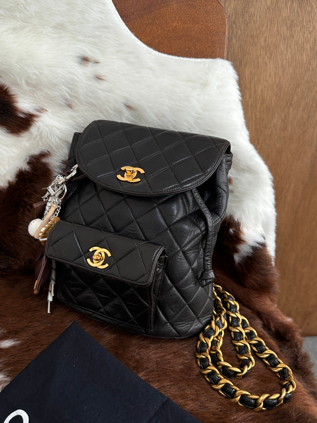 Chanel Duma Quilted Lambskin Backpack 🖤｜Classic CC Turnlock・Vintage Chain Strap・Iconic Quilted Design