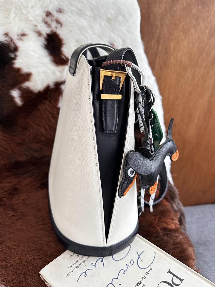 Valentino Two-Tone Turnlock Crossbody Bag 🤍🖤｜Panda Colorway・Vintage Turnlock・Minimal Chic