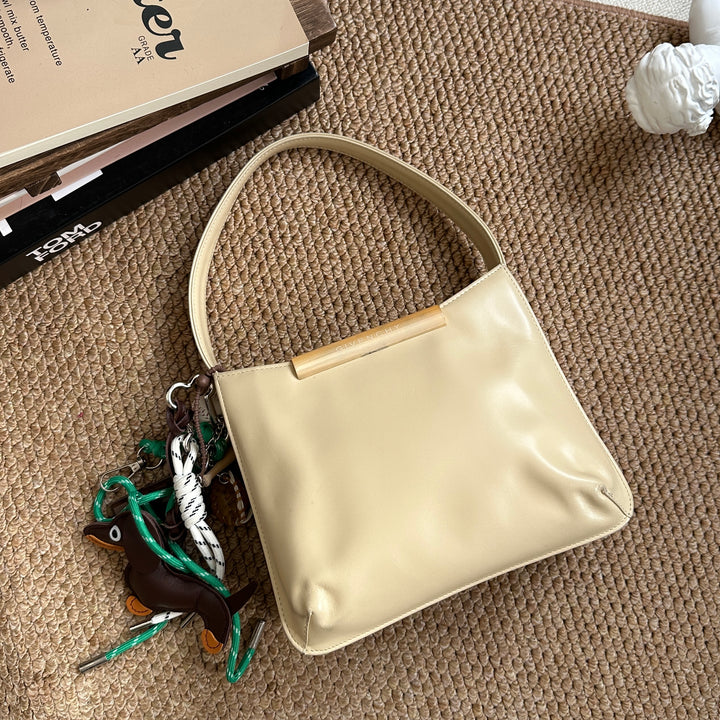 Givenchy One-Shoulder Leather Bag 🤍｜Minimalist Leather Design × Elegant Curved Handle × Timeless Underarm Style