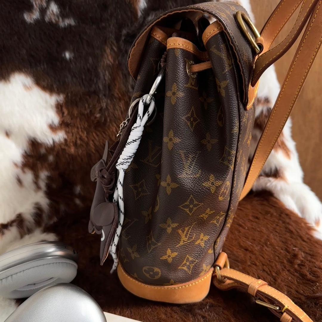Louis Vuitton Monogram Backpack 🤎｜Iconic Monogram Canvas × Classic Drawstring Flap × Great Value Vintage Find