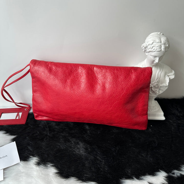 Balenciaga City Clutch Bag ❤️｜Iconic Giant Stud Hardware × Classic Motorcycle Design × Statement Red Leather