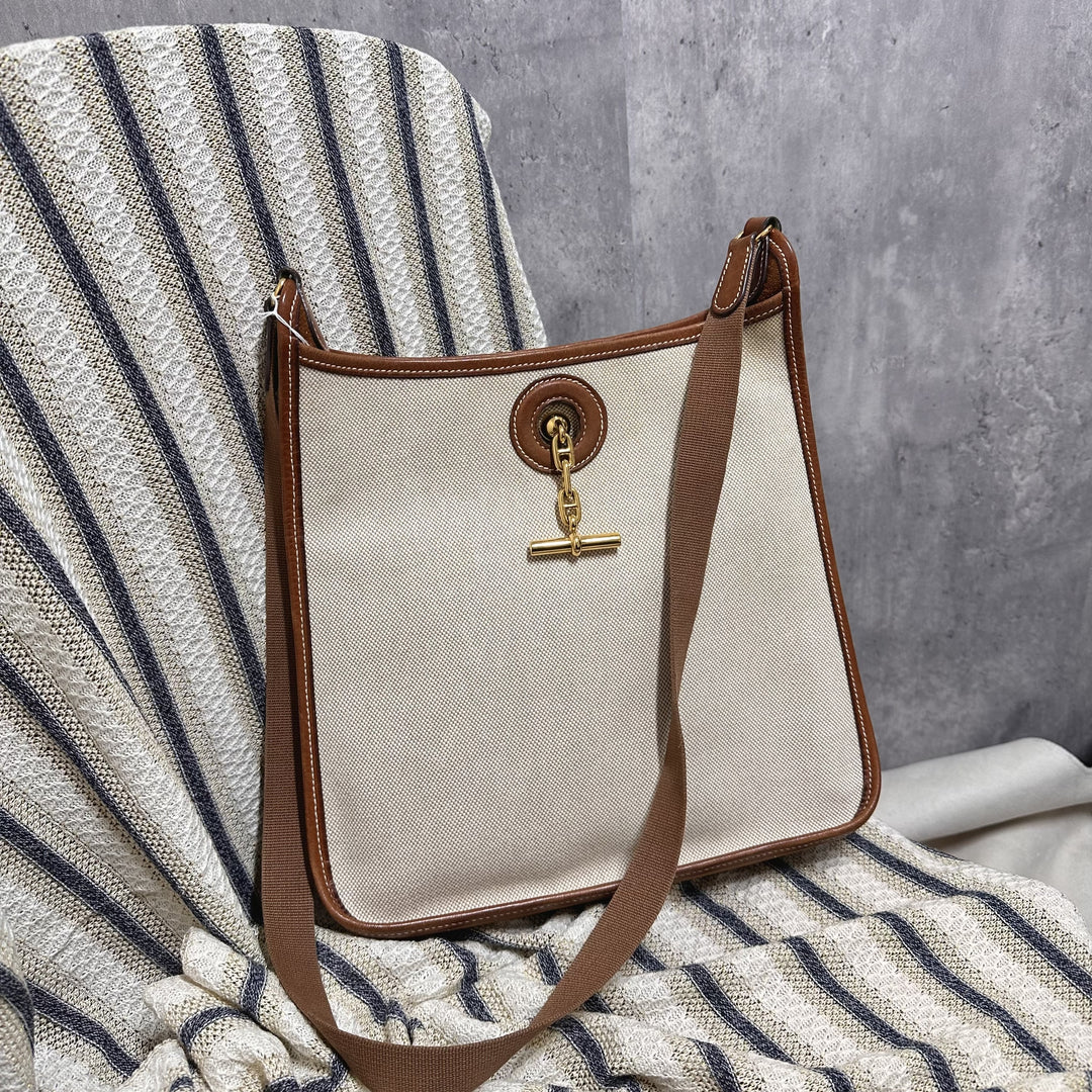 Hermes Canvas & Leather Shoulder Bag – 26 Size