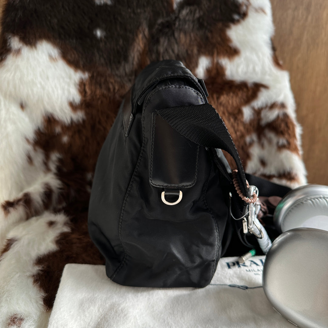 PRADA Nylon Crossbody Bag 🖤｜Iconic Triangle Logo × Ultra-Lightweight Nylon × Unisex Everyday Style