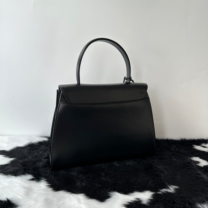 Givenchy Top Handle Bag with Shoulder Strap 🖤｜Structured Leather Design × Elegant Top Handle × Versatile Shoulder Carry