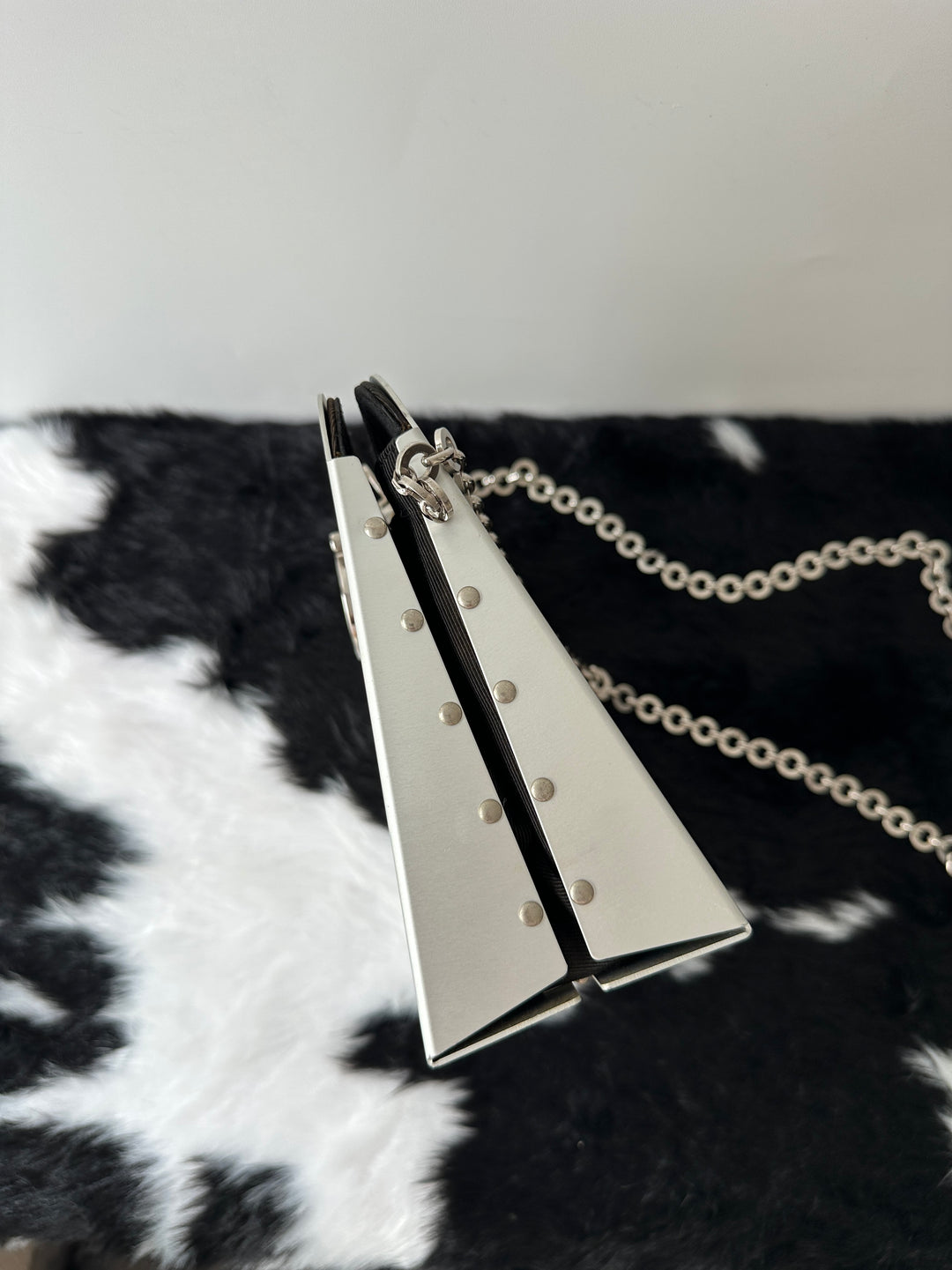 Salvatore Ferragamo Gancini Metal Box Chain Bag 🩶✨｜Iconic Gancini Hardware・Structured Box Design・Collectible Piece
