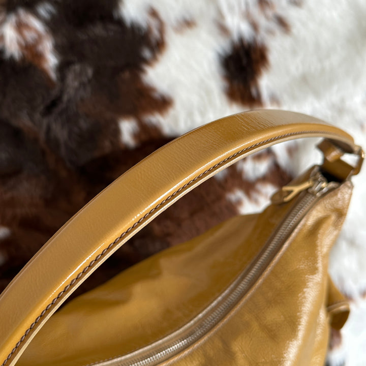 Yves Saint Laurent Camel Leather Shoulder Bag 🤎｜Soft Grained Leather × Elegant Slouchy Silhouette × Timeless Minimal Design