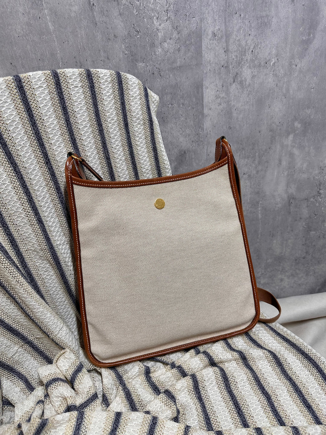 Hermes Canvas & Leather Shoulder Bag – 26 Size