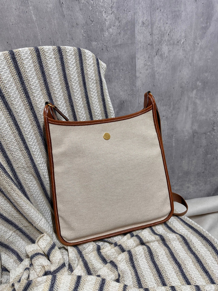 Hermes Canvas & Leather Shoulder Bag – 26 Size