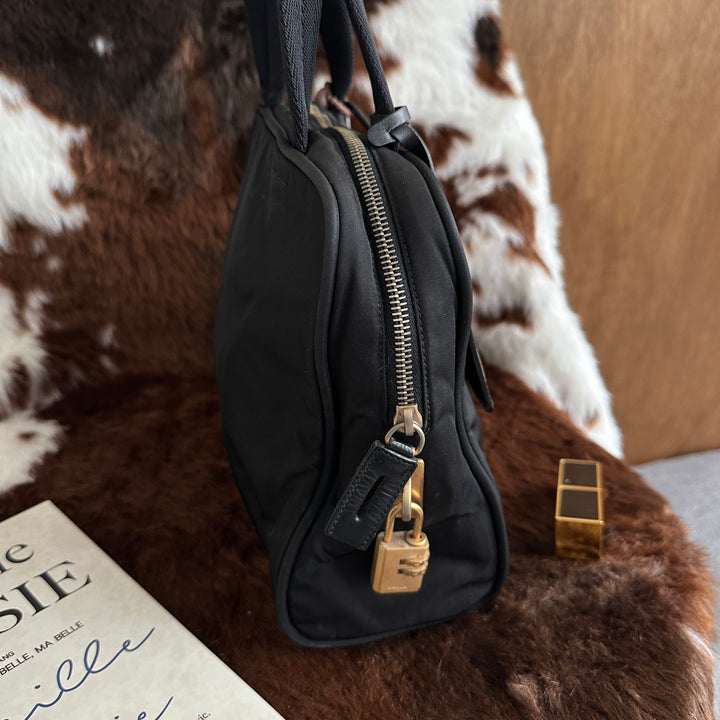 PRADA Nylon Small Tote Bag 🖤｜Black & Gold Details × Lightweight Nylon × Everyday Versatility