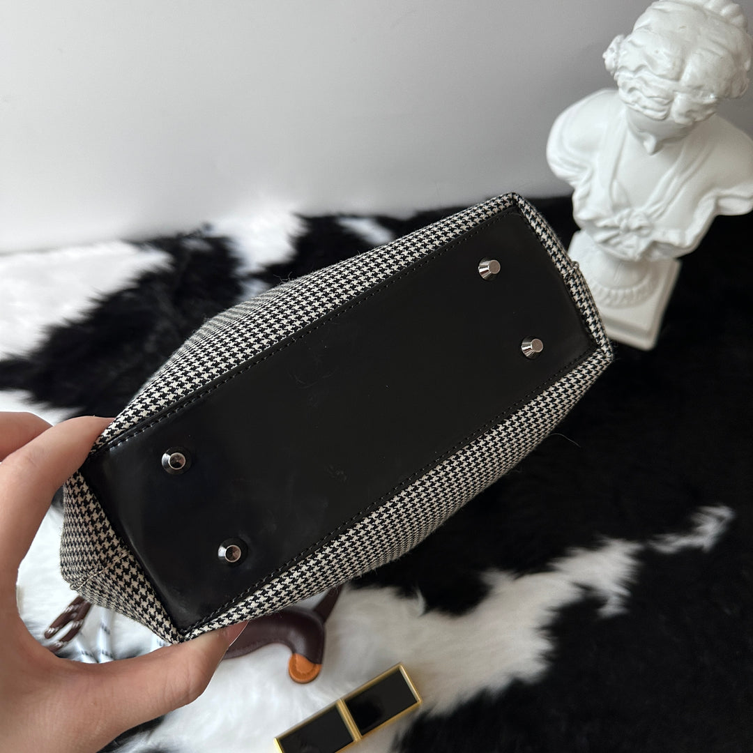 Dior Houndstooth Top Handle Bag 🤍🩶｜Chic Statement Handle × Classic Houndstooth × Convertible Crossbody Style