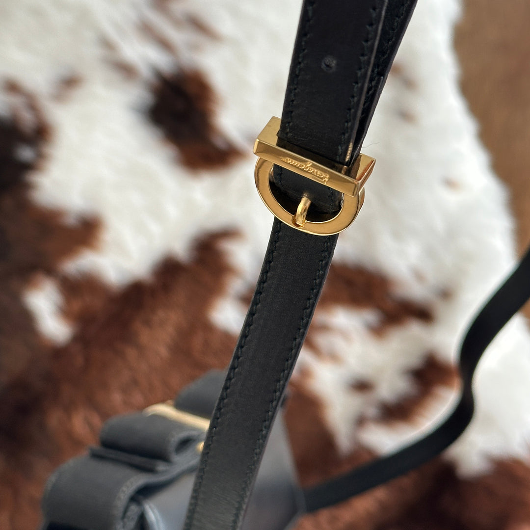 Salvatore Ferragamo Vara Ribbon 2-Way Top Handle Bag 🖤｜Iconic Vara Bow × Elegant Structured Design × Timeless Black Leather
