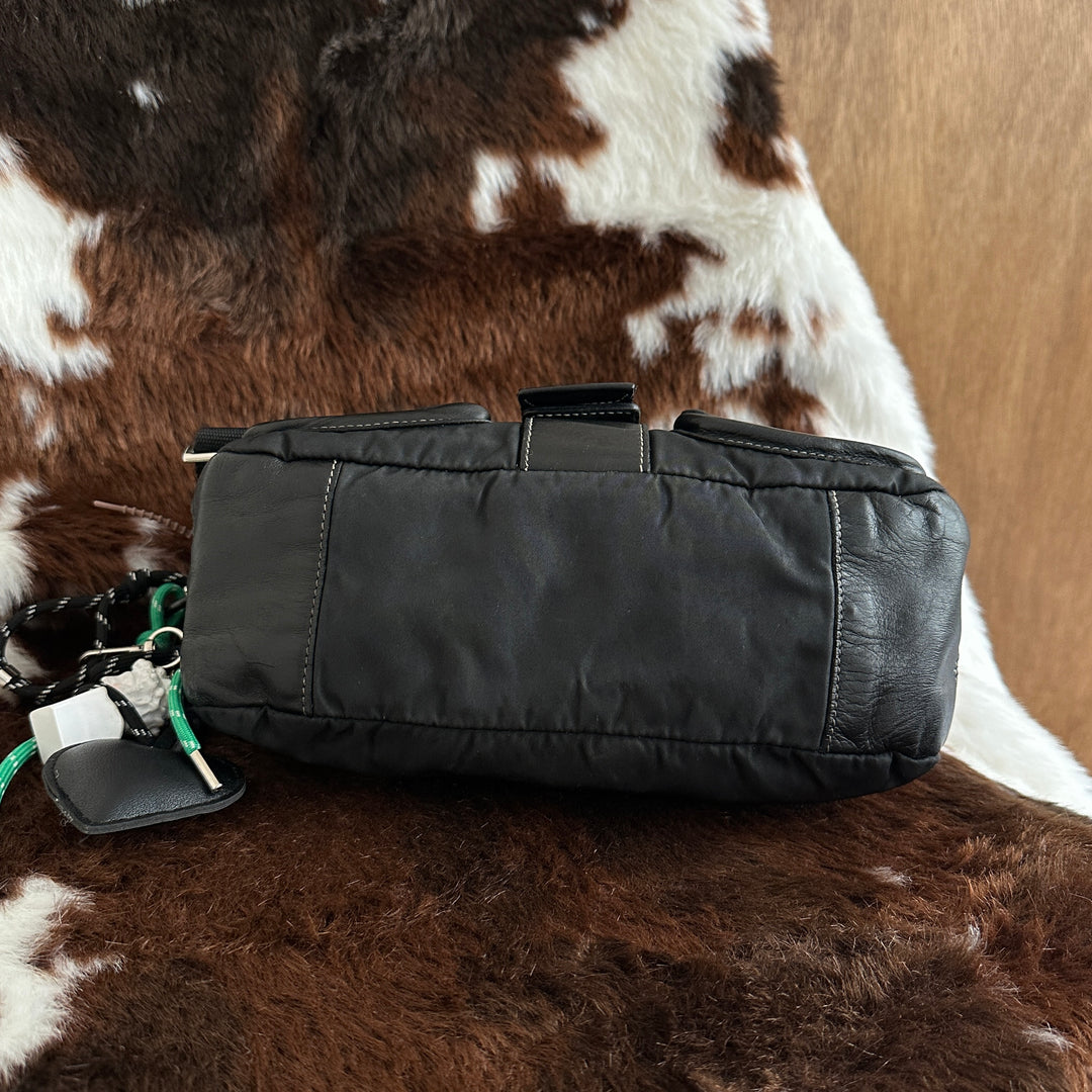 Prada Hobo Flap Bag ✨｜Sporty Nylon Design × Leather Trim Detail × Functional Multi-Pocket