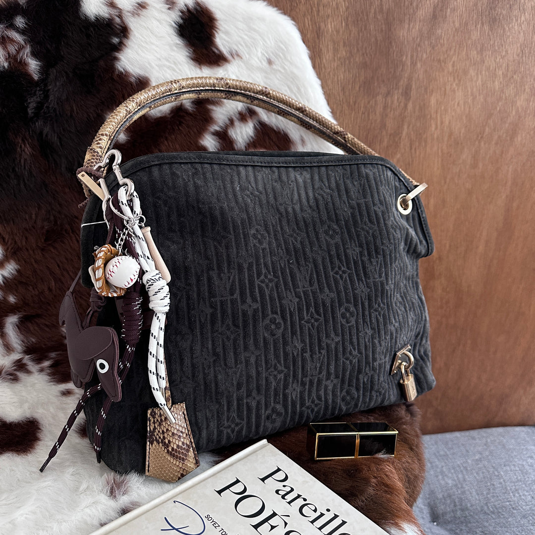 Louis Vuitton Limited Edition Monogram Suede Hobo Bag 🩶｜Elephant Grey Suede × Snakeskin Accents × Rare Textured Finish