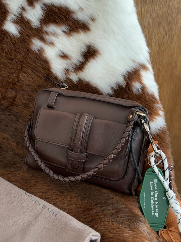 Bottega Veneta Mini Shoulder Bag 🤎✨｜Braided Handle Detail・Compact Yet Spacious・Convertible Carry