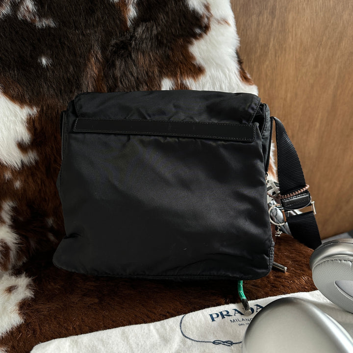 PRADA Nylon Crossbody Bag 🖤｜Iconic Triangle Logo × Ultra-Lightweight Nylon × Unisex Everyday Style