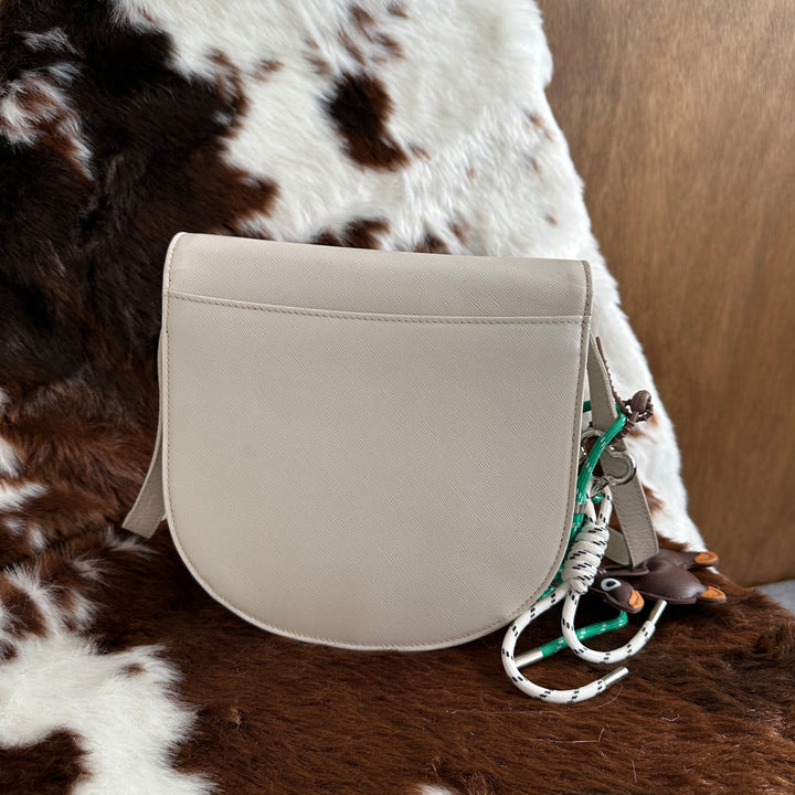 Yves Saint Laurent Leather Shoulder Bag 🤍｜Elegant White Leather × Scalloped Flap Design × Minimalist YSL Style
