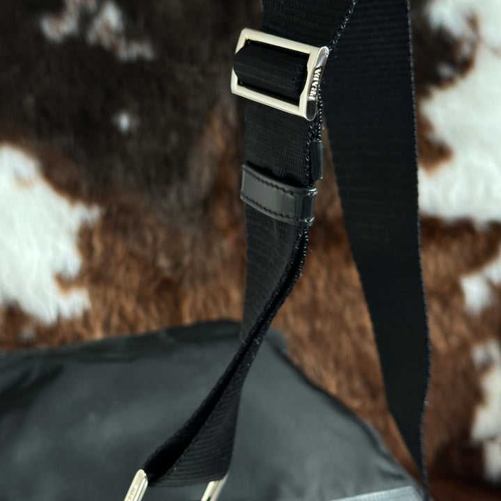 PRADA Nylon Crossbody Bag 🖤｜Iconic Triangle Logo × Ultra-Lightweight Nylon × Unisex Everyday Style
