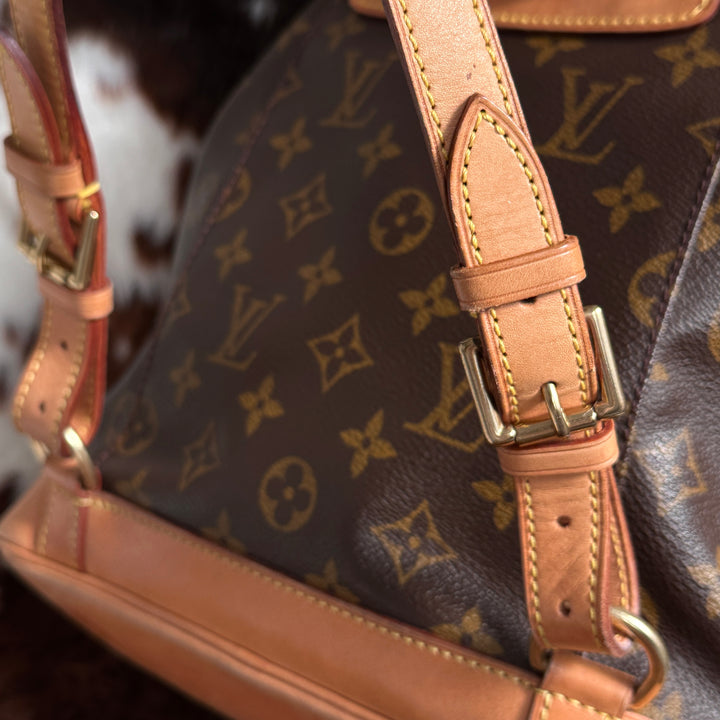 Louis Vuitton Monogram Backpack 🤎｜Iconic Monogram Canvas × Classic Drawstring Flap × Great Value Vintage Find