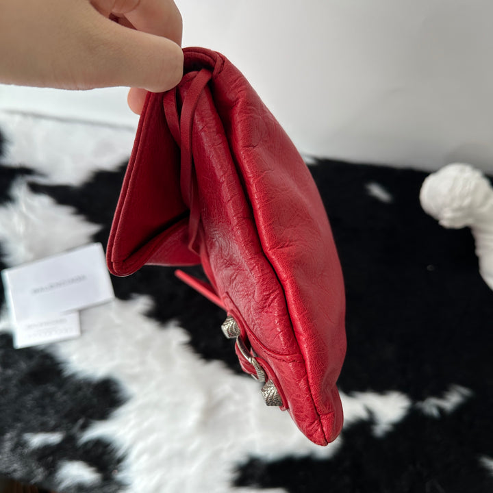 Balenciaga City Clutch Bag ❤️｜Iconic Giant Stud Hardware × Classic Motorcycle Design × Statement Red Leather