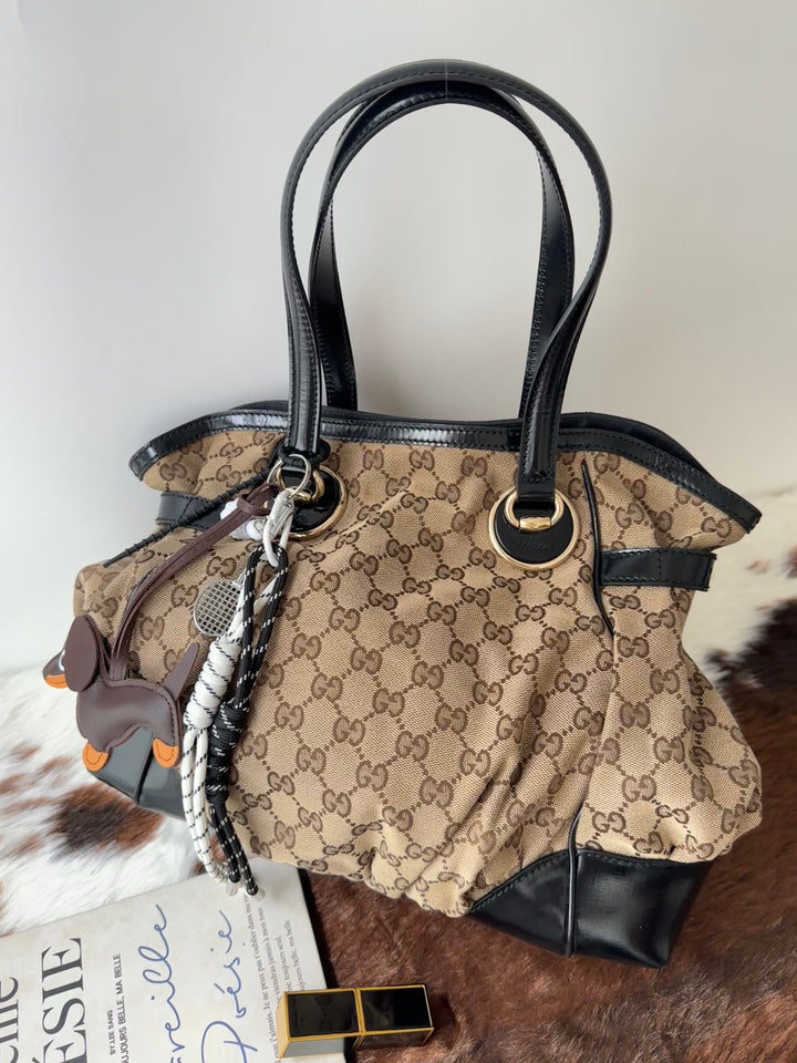 Gucci Monogram Tote Bag 🤎🖤｜Signature GG Canvas × Special Metal Details × Lightweight Daily Carry