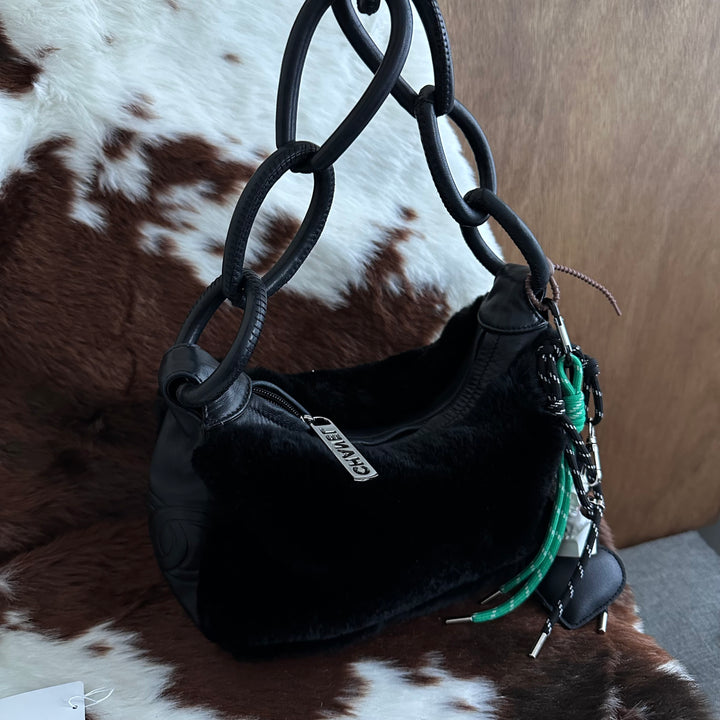 CHANEL Fur & Leather Hobo Shoulder Bag 🖤｜Soft Fur Texture × Signature Ring Detail × Chic Small Size
