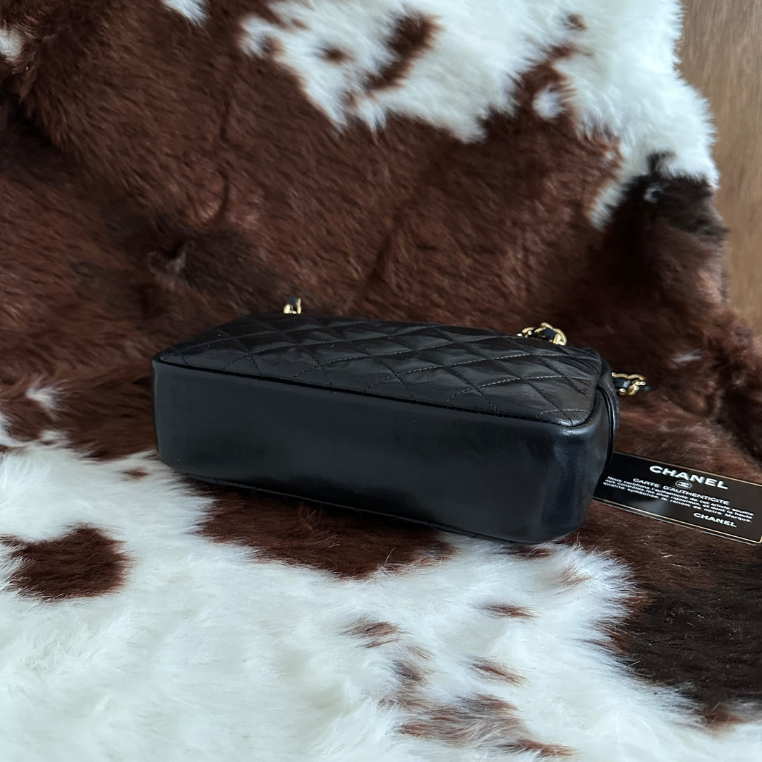 CHANEL Vintage Mini Double Chain Shell Bag 😍｜Black Quilted Leather × Dual Chain Carry × Compact Yet Spacious
